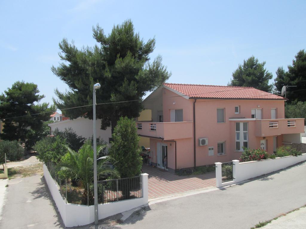 Apartments Luvi Trogir Ruang foto