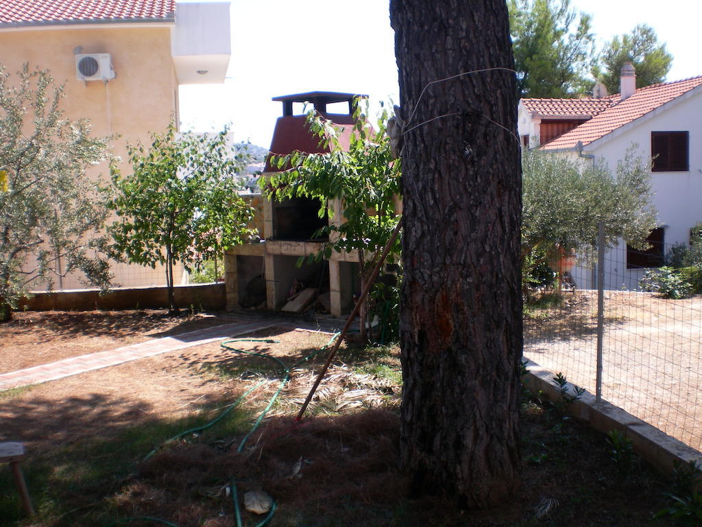 Apartments Luvi Trogir Ruang foto