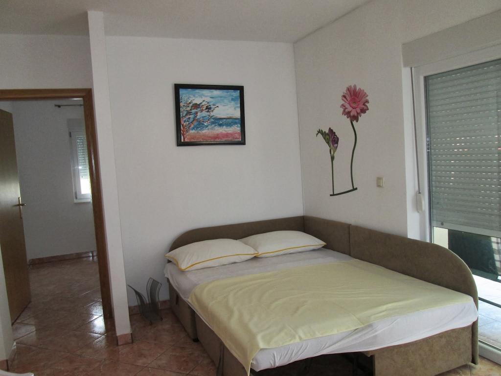 Apartments Luvi Trogir Ruang foto
