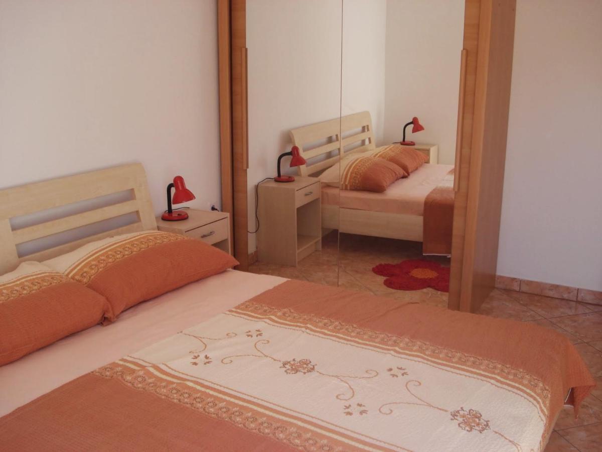 Apartments Luvi Trogir Ruang foto
