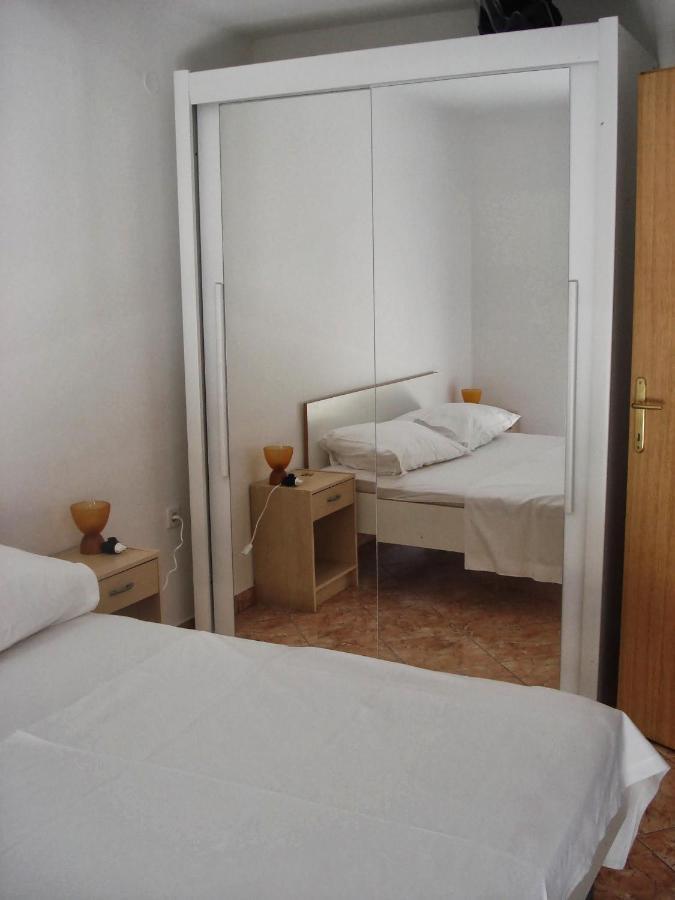 Apartments Luvi Trogir Ruang foto